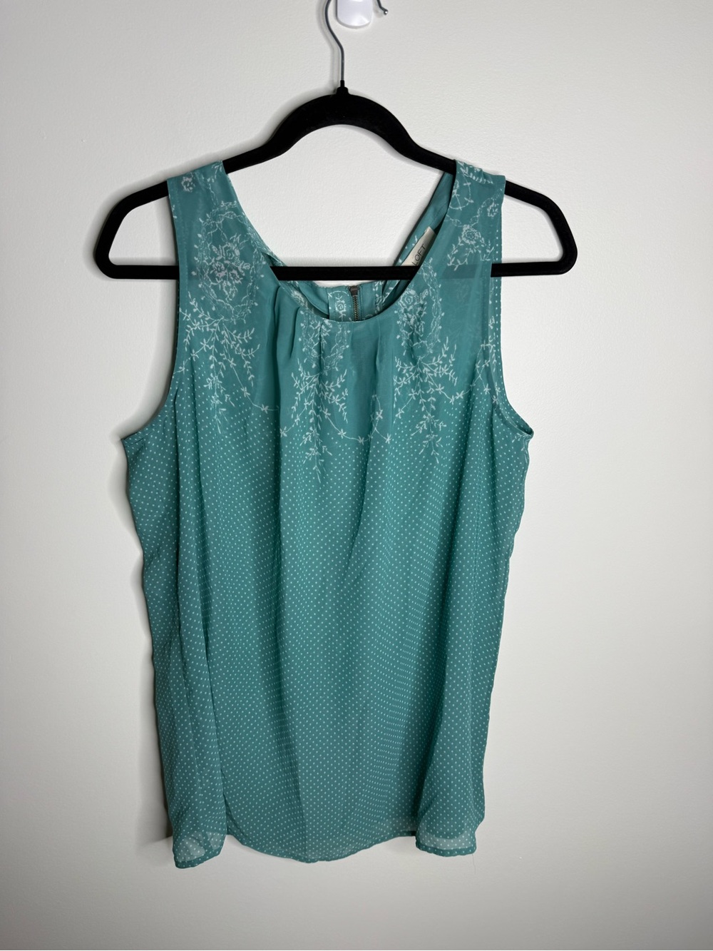 LOFT Teal Sleeveless Embroidered Dot-Print Blouse size large